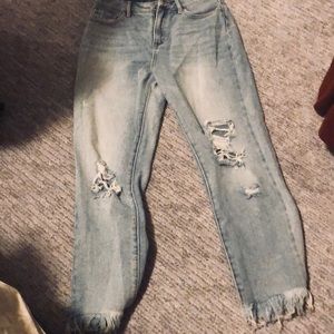 kendall and kylie boyfriend jeans